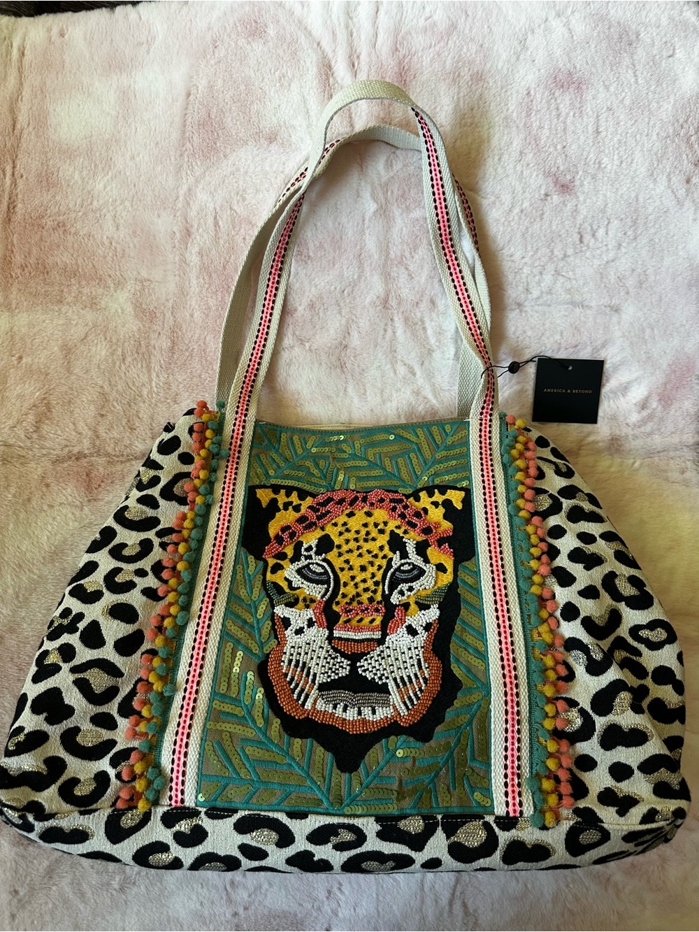 Leopard Beaded Tote Bag - America & Beyond NWT - Picture 1 of 4